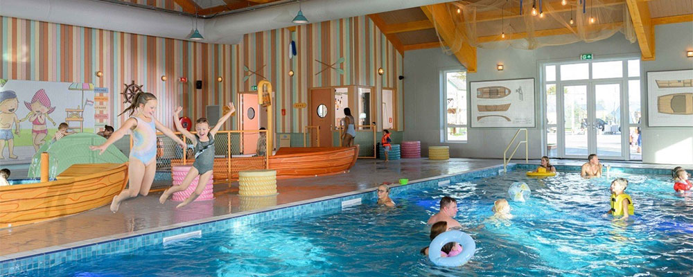 Spetterpret in het Boothuis van Familie Resort Molenwaard