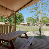 Vakantiepark Roompot Glamping Lauwersmeer in regio Groningen, Nederland