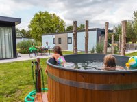 Dijk Lodge met Hottub, Sauna