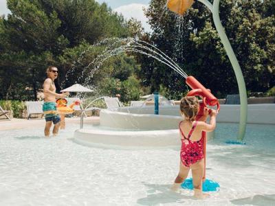 Thumbnail 5 van Pont Royal en Provence